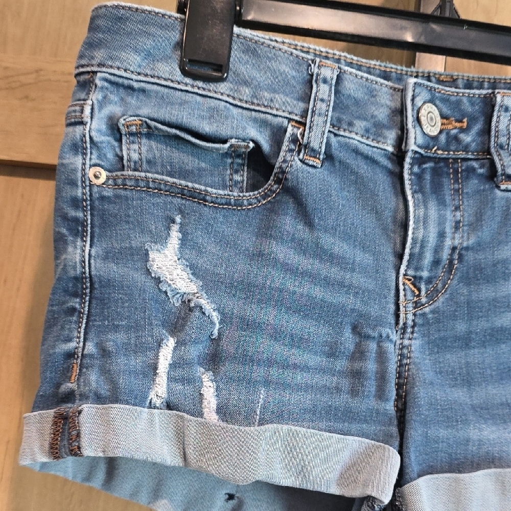 (J60) Express Blue Distressed Jean Shorts Sz 4 - Picture 2 of 7